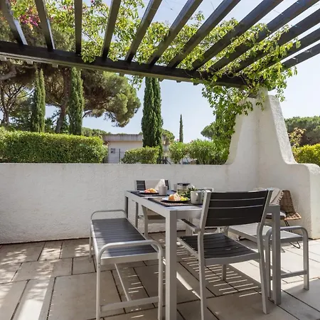 Дом отдыха Moradia Com Jardim Privado